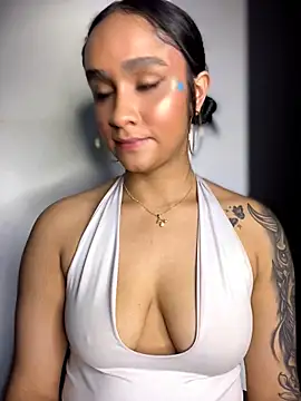 Isabella-Teen