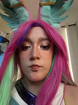 NaomiShimizu webcam