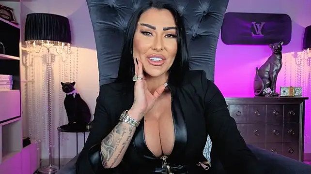 Mistress-Kennya webcam