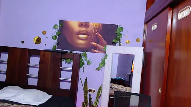 isadora_smith webcam