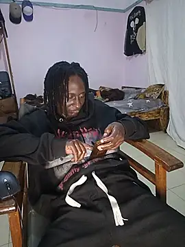 TryingExpiry webcam