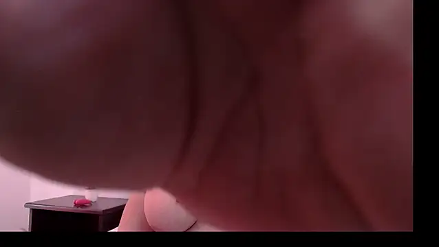 Viky_Moon webcam