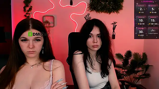riley_sanders webcam