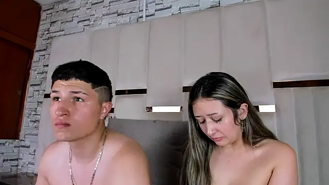 ANLLELOAndANGELA webcam