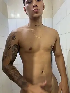 SexxxySquirterStev777 webcam
