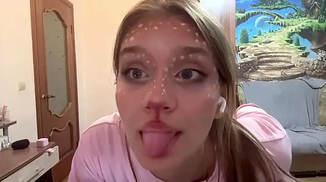 mikasacutie webcam