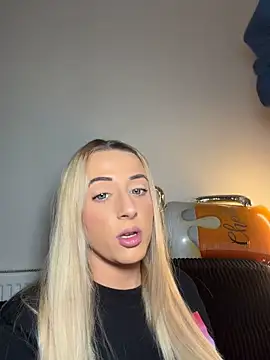 Strongqueen webcam