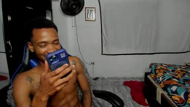 Kofi_exotic_2 webcam