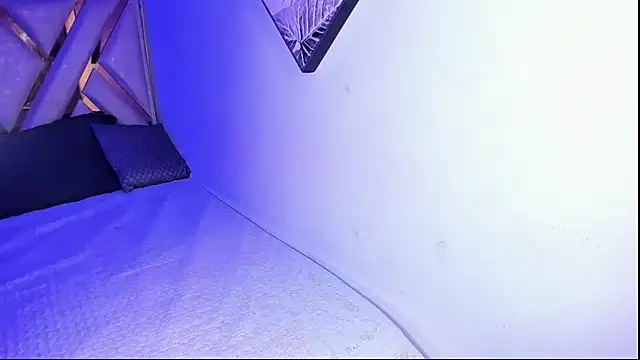 Little_ebonyx webcam