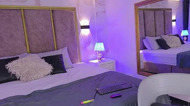 LolaGray__ webcam