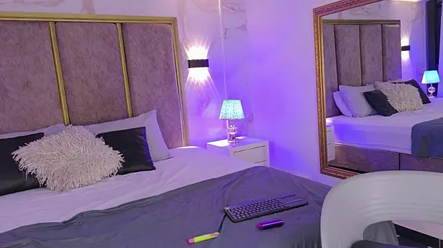 LolaGray__ webcam