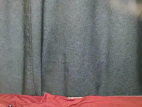 Zari_wet webcam