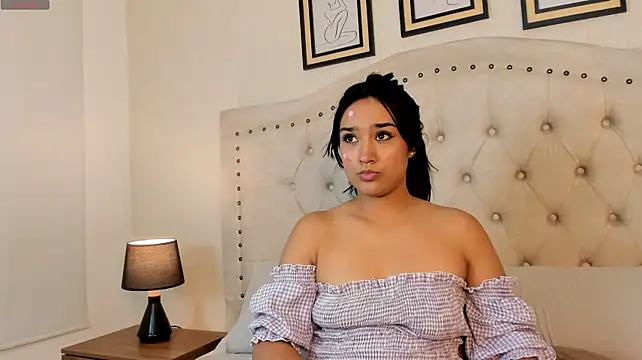 vicky_sandoval в эфире на Stripchat