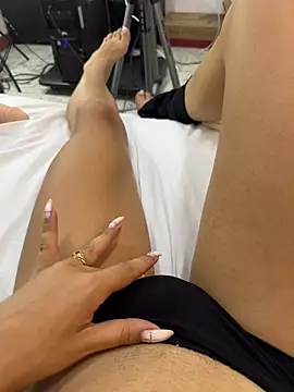 NICOLSKINNY1