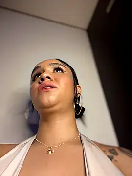 Isabella-Teen webcam