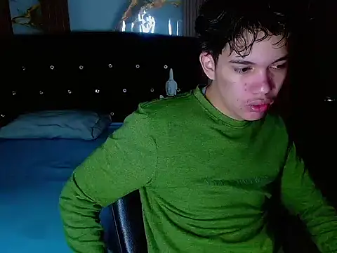 haku_nayro webcam