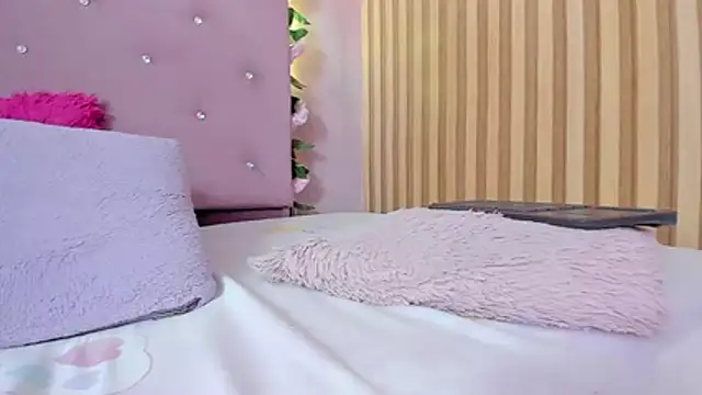 lovely__kiss__ webcam