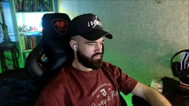 _Serious_Man webcam