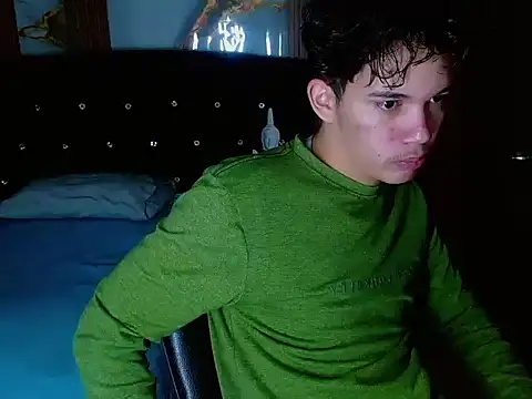 haku_nayro webcam