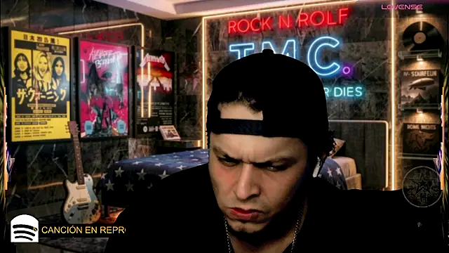 chino_roz webcam