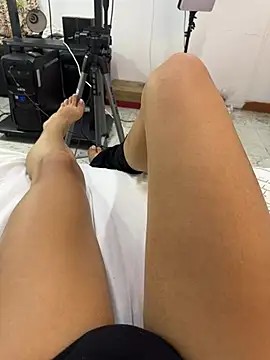 NICOLSKINNY1