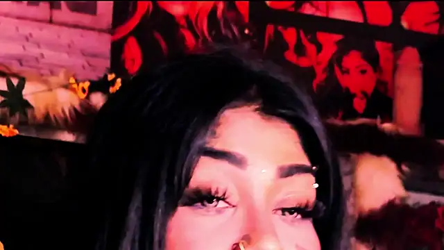 indian_dreamgirl webcam