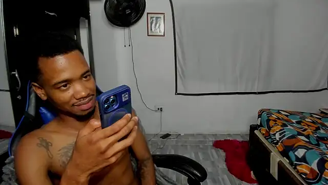 Kofi_exotic_2 webcam
