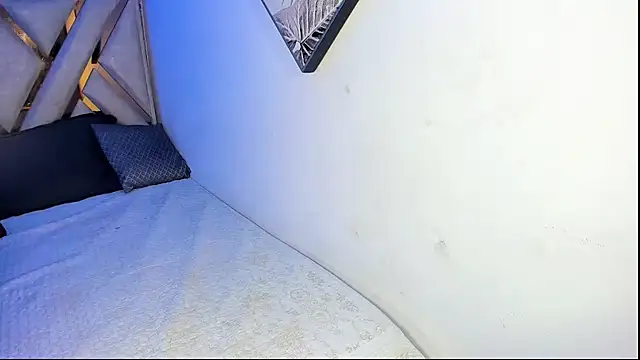 Little_ebonyx webcam