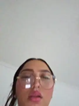 Mia_em webcam