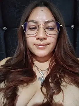 samm_curvy webcam