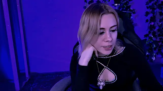 Kumiho_7777 webcam