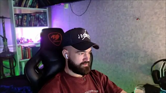 _Serious_Man webcam