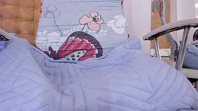 violet_giraldo webcam