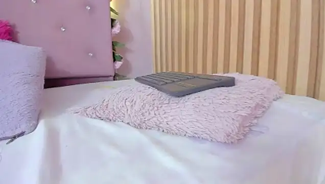 lovely__kiss__ webcam