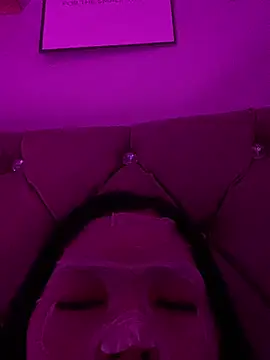 モデル: MiaraLove