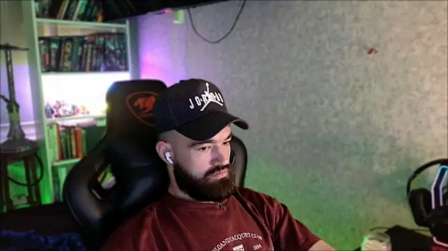 _Serious_Man webcam