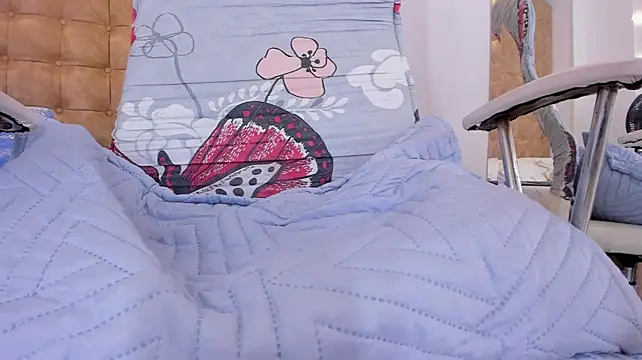 violet_giraldo webcam