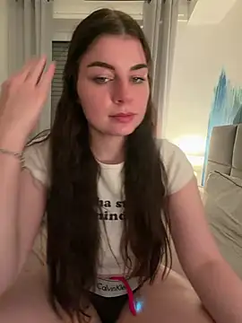 EllyNora webcam