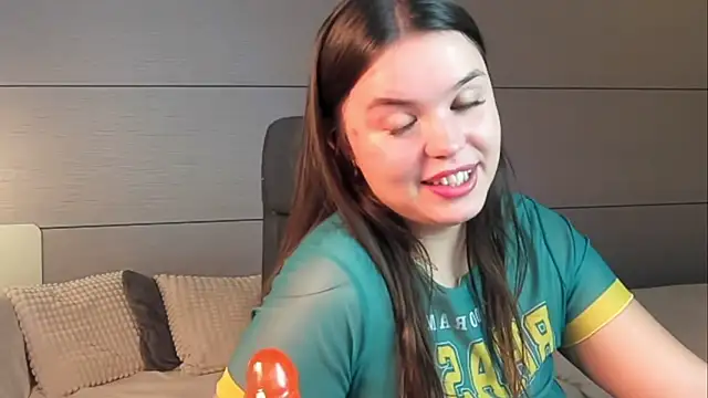Laraaa_Loom