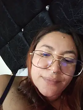 samm_curvy