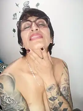 missrouge_tattoo live cam preview
