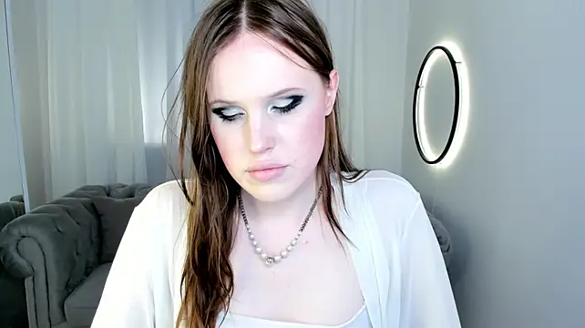 Model: EffieMinki