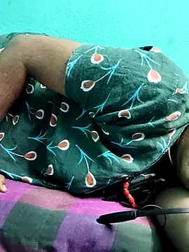 Tamilrojanew live cam on StripChat