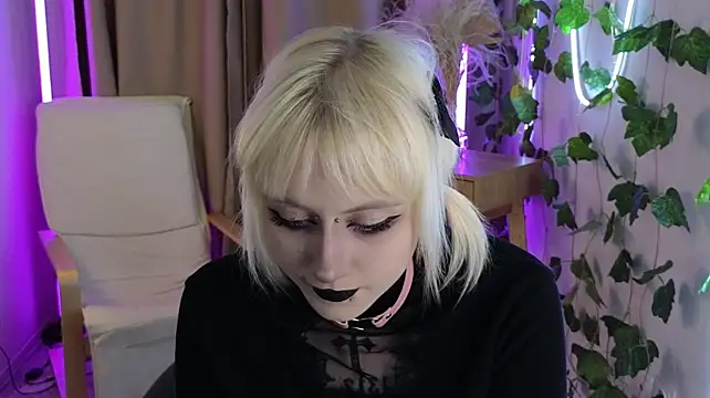 rraffaellka live cam on StripChat