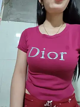 Vyvvyy96 live cam on StripChat