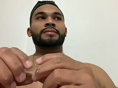 Soares0166 live cam on StripChat