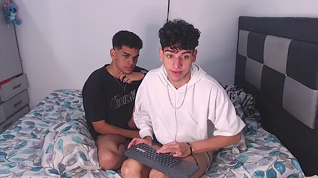 apoloandhansel webcam