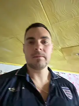 Rowing199456 live cam on StripChat