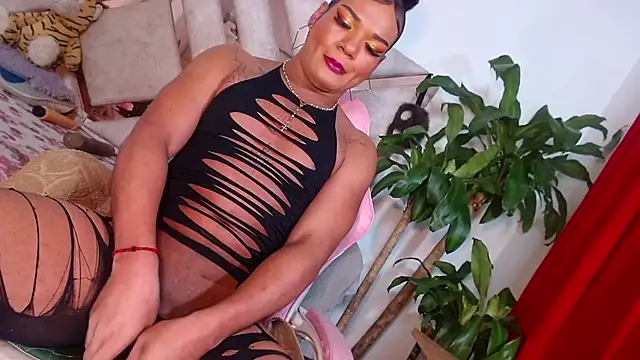 DOLL_PARTY_BIGCOCK