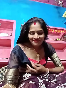 sanaam_hot